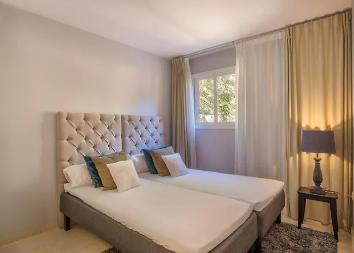 Modern 2 Bedroom With Sea View In Elviria