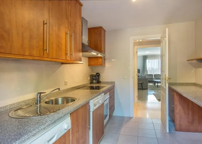 Modern 2 Bedroom With Sea View In Elviria 마르베야