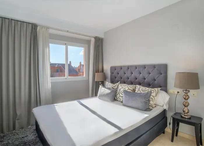 Modern 2 Bedroom With Sea View In Elviria Lägenhet Marbella