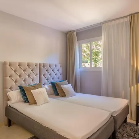 Modern 2 Bedroom With Sea View In Elviria