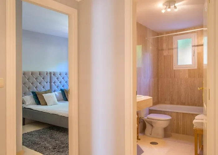 Modern 2 Bedroom With Sea View In Elviria Lejlighed *